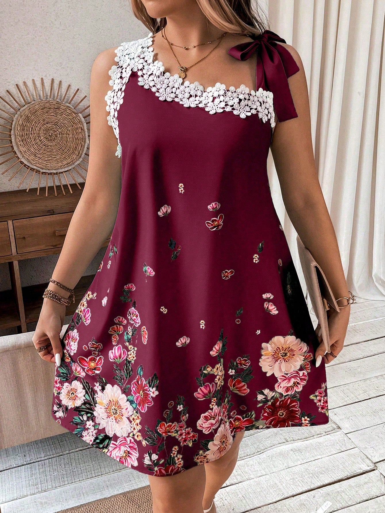Vestido Plus Size Decote De Renda Em Patchwork - Tiffani Moda Feminina