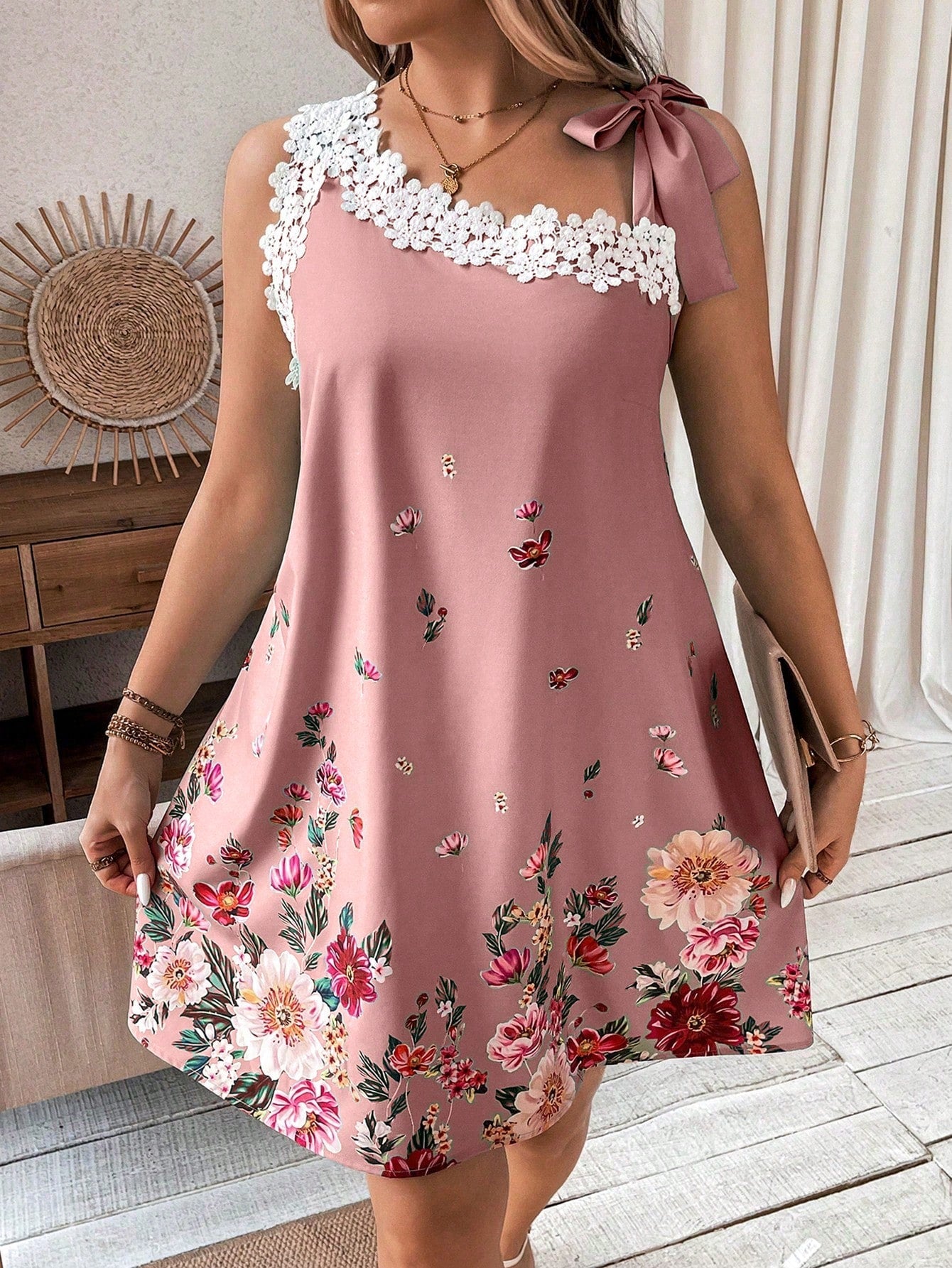 Vestido Plus Size Decote De Renda Em Patchwork - Tiffani Moda Feminina