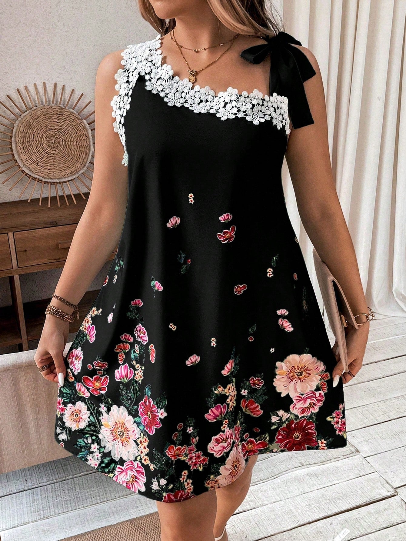 Vestido Plus Size Decote De Renda Em Patchwork - Tiffani Moda Feminina