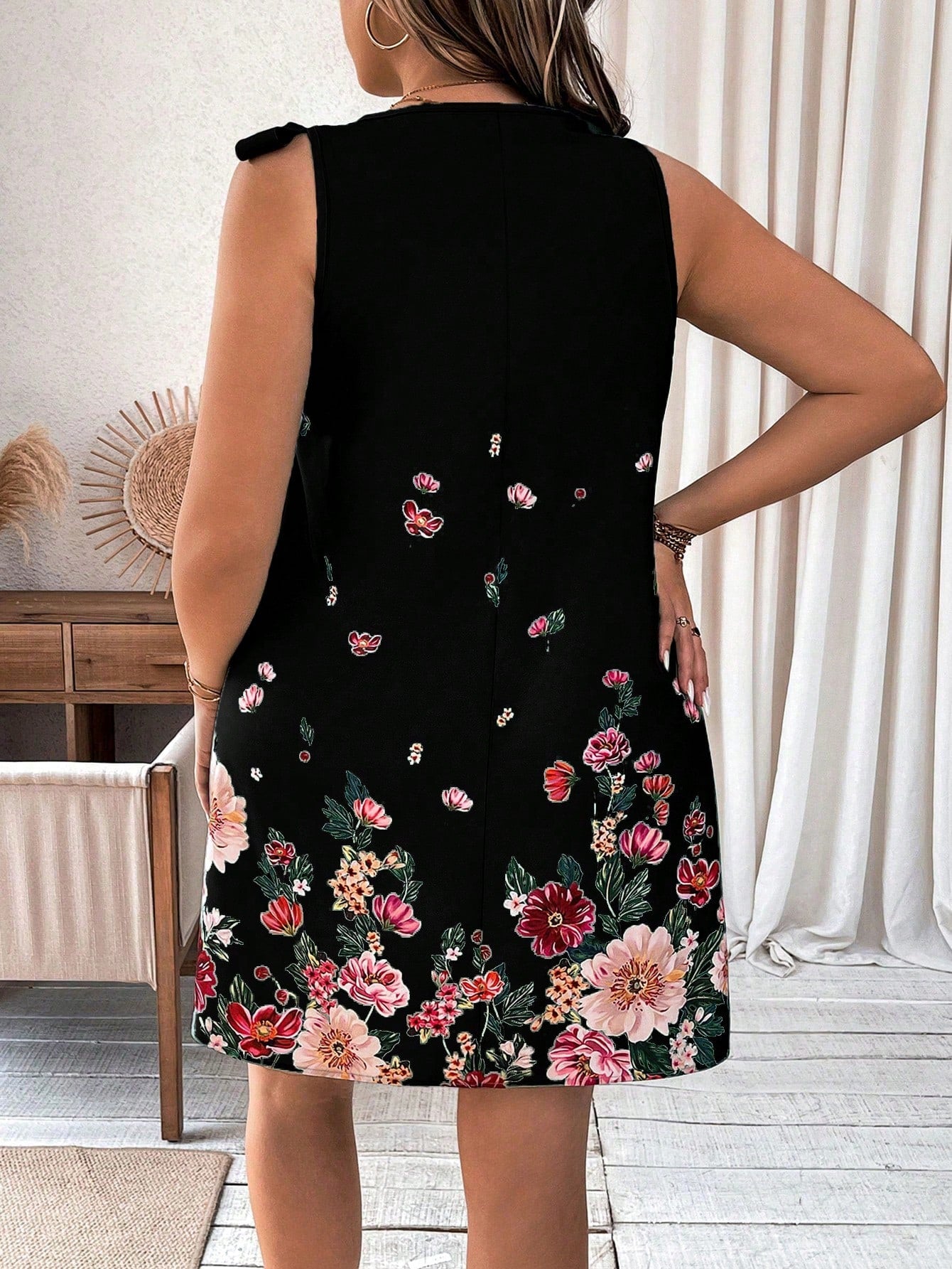 Vestido Plus Size Decote De Renda Em Patchwork - Tiffani Moda Feminina