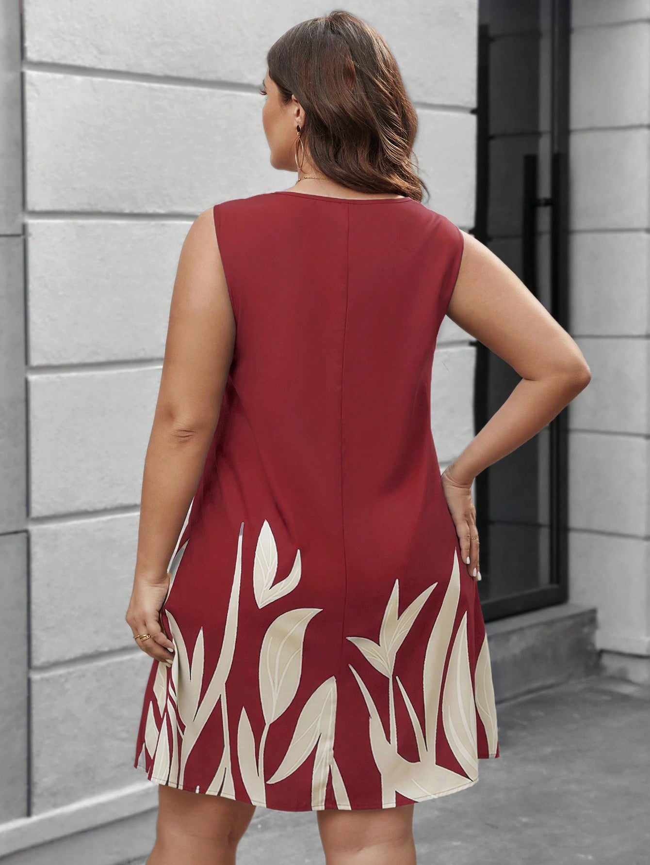 Vestido Sem Mangas Plus-Size Estampado De Planta - Tiffani Moda Feminina
