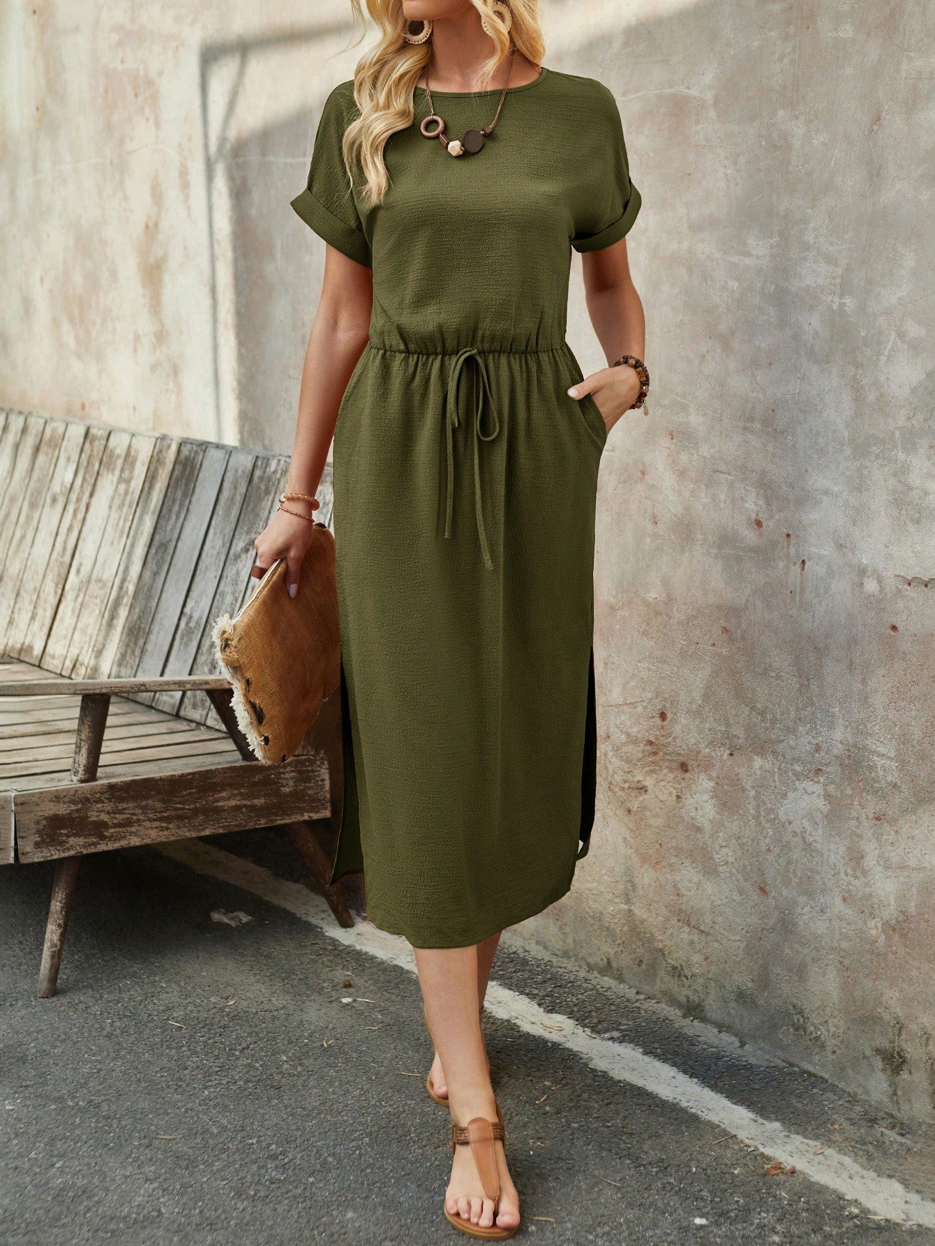 Vestido Midi de Verão com Manga Curta