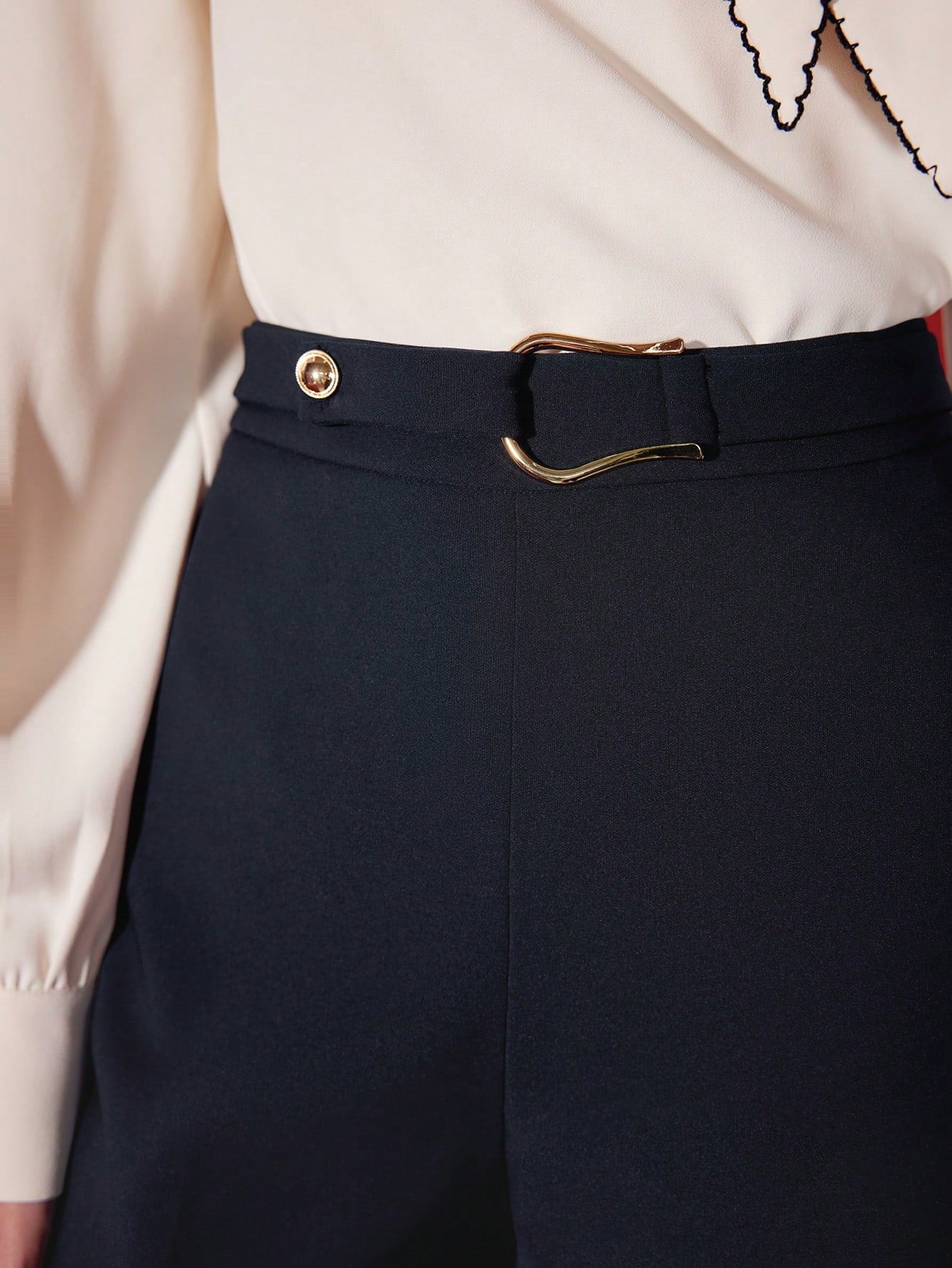 Calça Julya PREMIUM com cinto de fivela