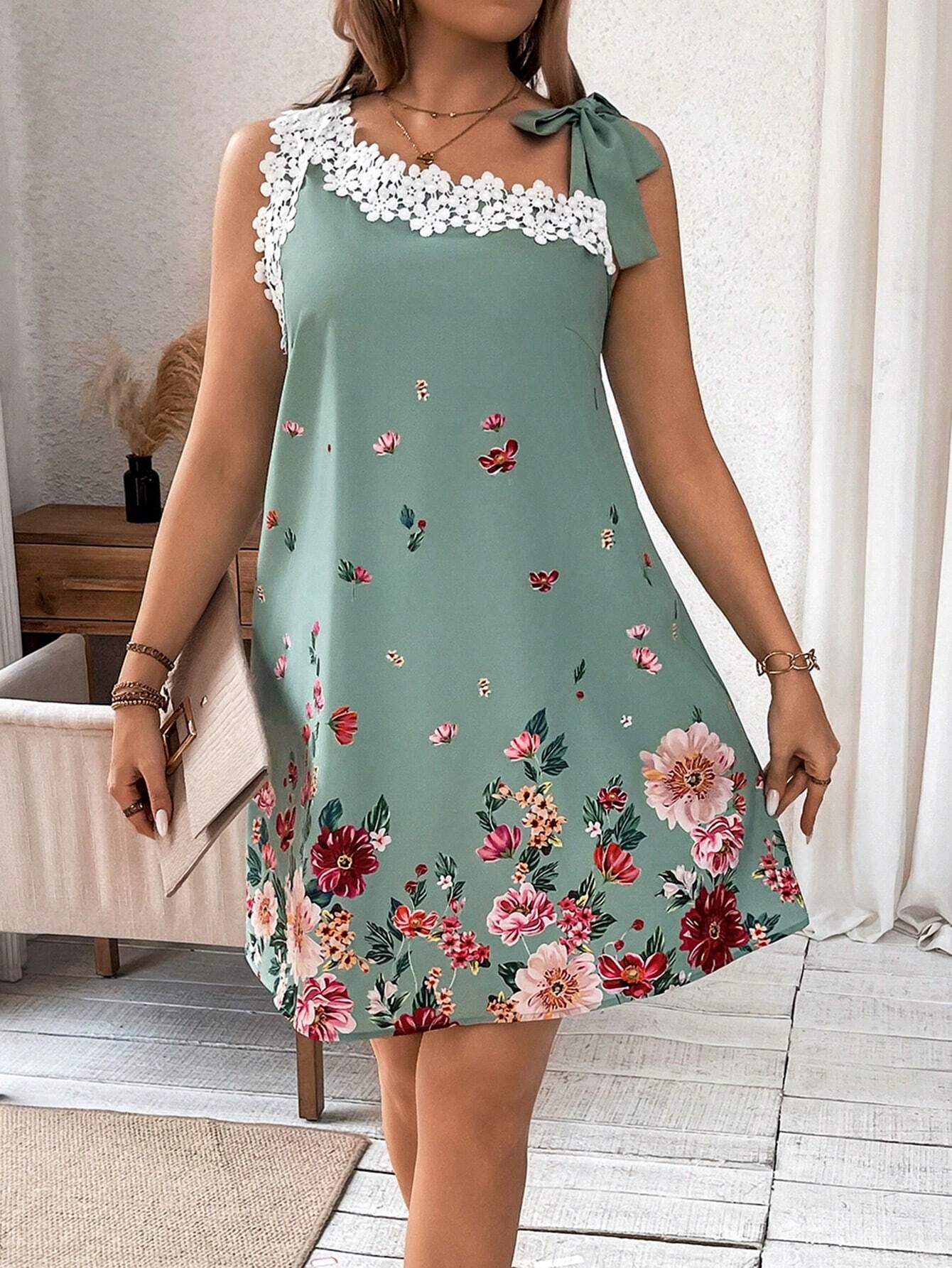 Vestido Plus Size Decote De Renda Em Patchwork - Tiffani Moda Feminina