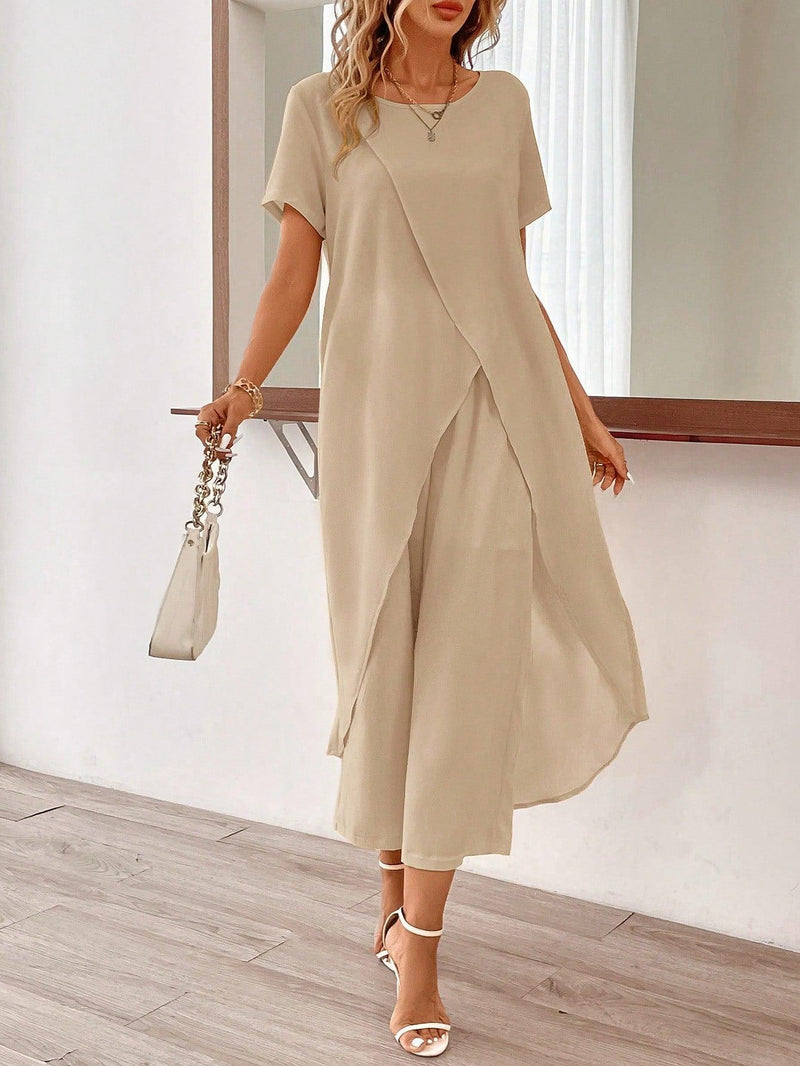 Macacão Clasiic Mangas Curtas Com Decote Redondo E Calças Retas - Tiffani Moda Feminina