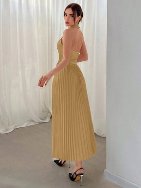 Colete Elegância e Saia Plissada