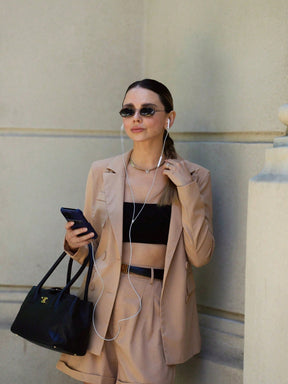 Conjunto Moderninha Alfaiataria de Linho com Blazer e Shorts