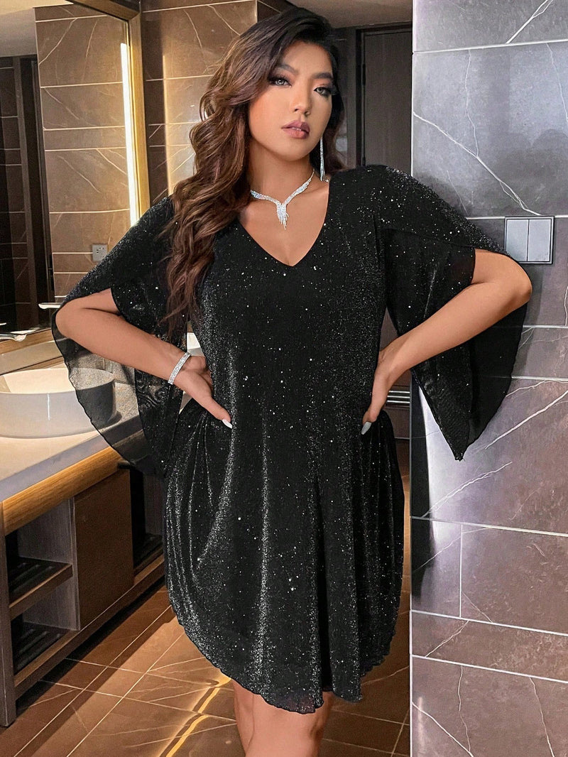 Vestido Ashley Plus Size com Decote Em V