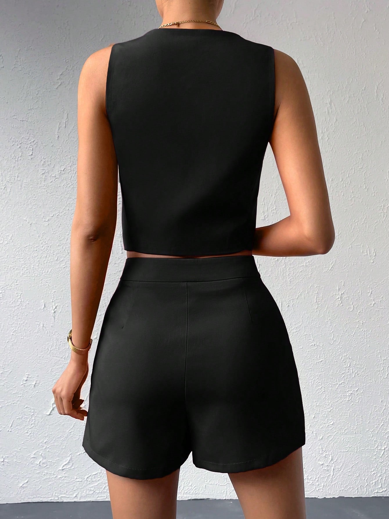 Conjunto Melinna Colete & Shorts