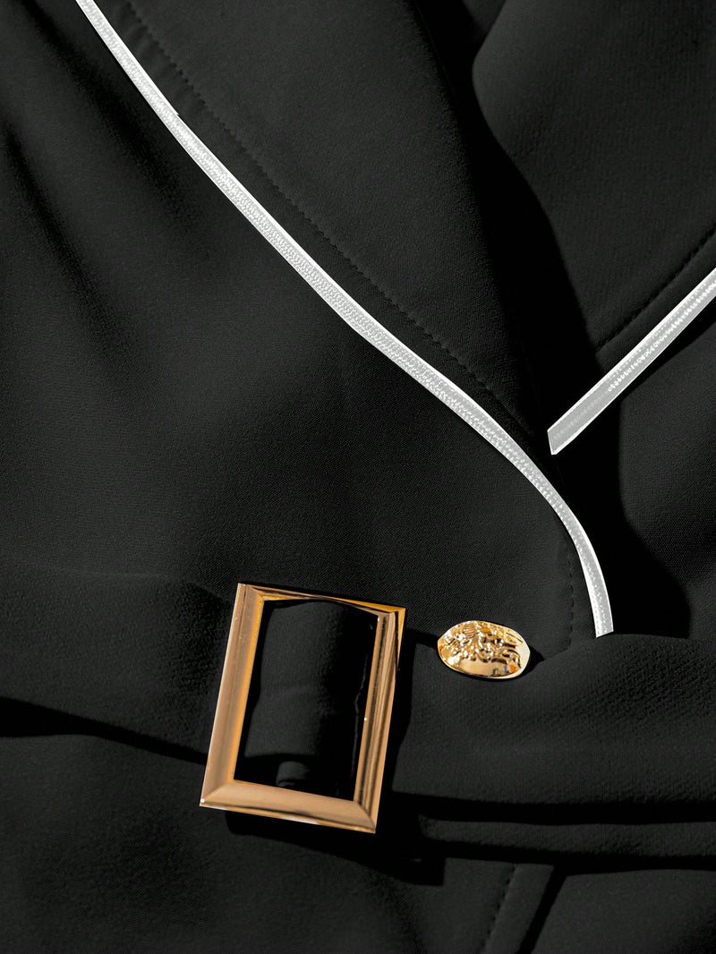 Terno Elegante com Cinto