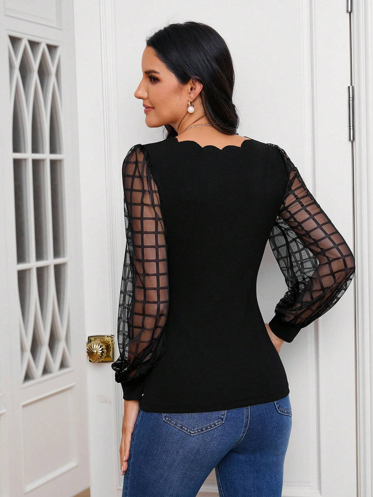 Camisa Manga Longa Com Detalhe de Acabamento de Borda de Concha - Tiffani Moda Feminina