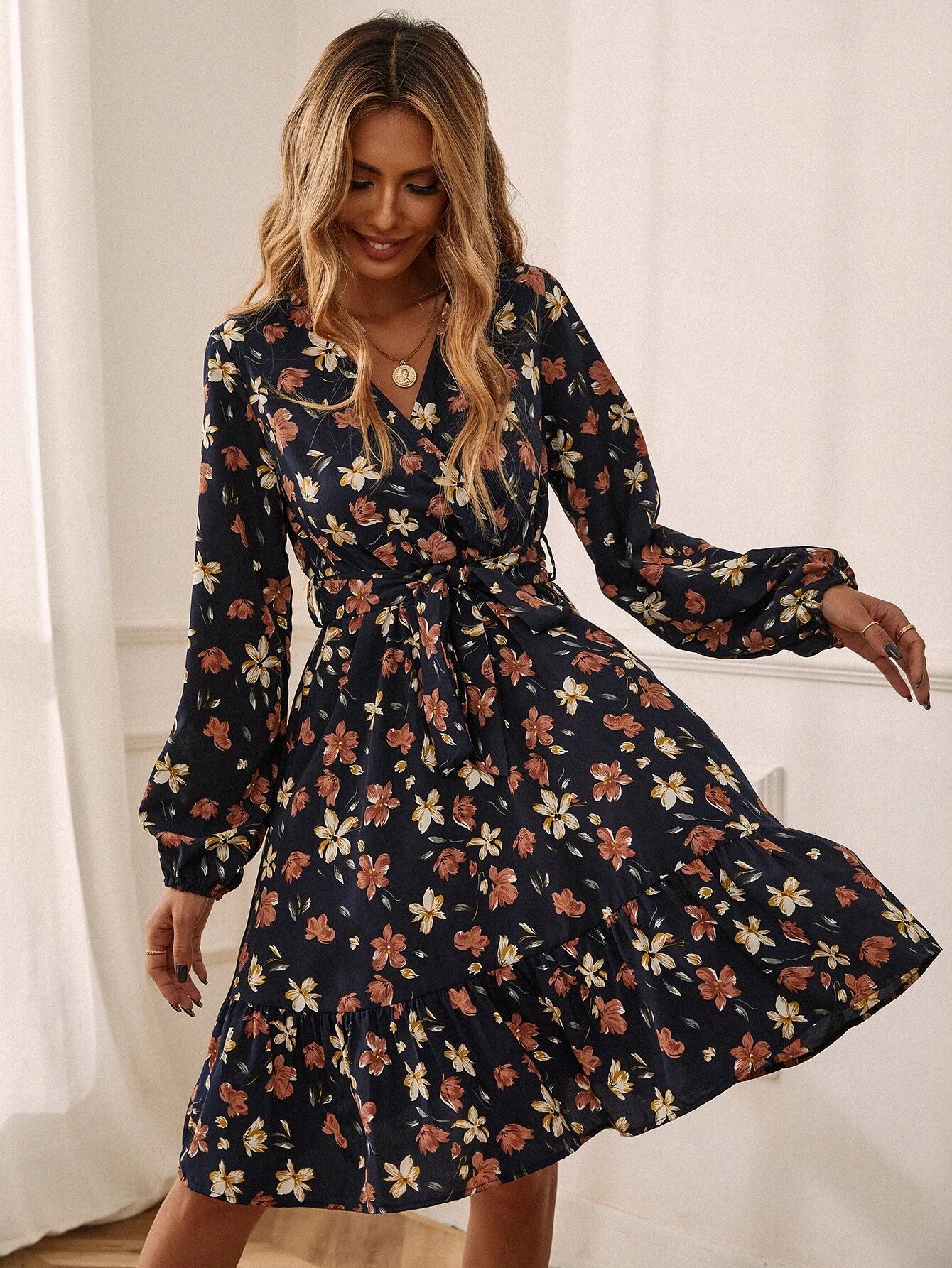 Vestido com estampa floral com cinto - Tiffani Moda Feminina