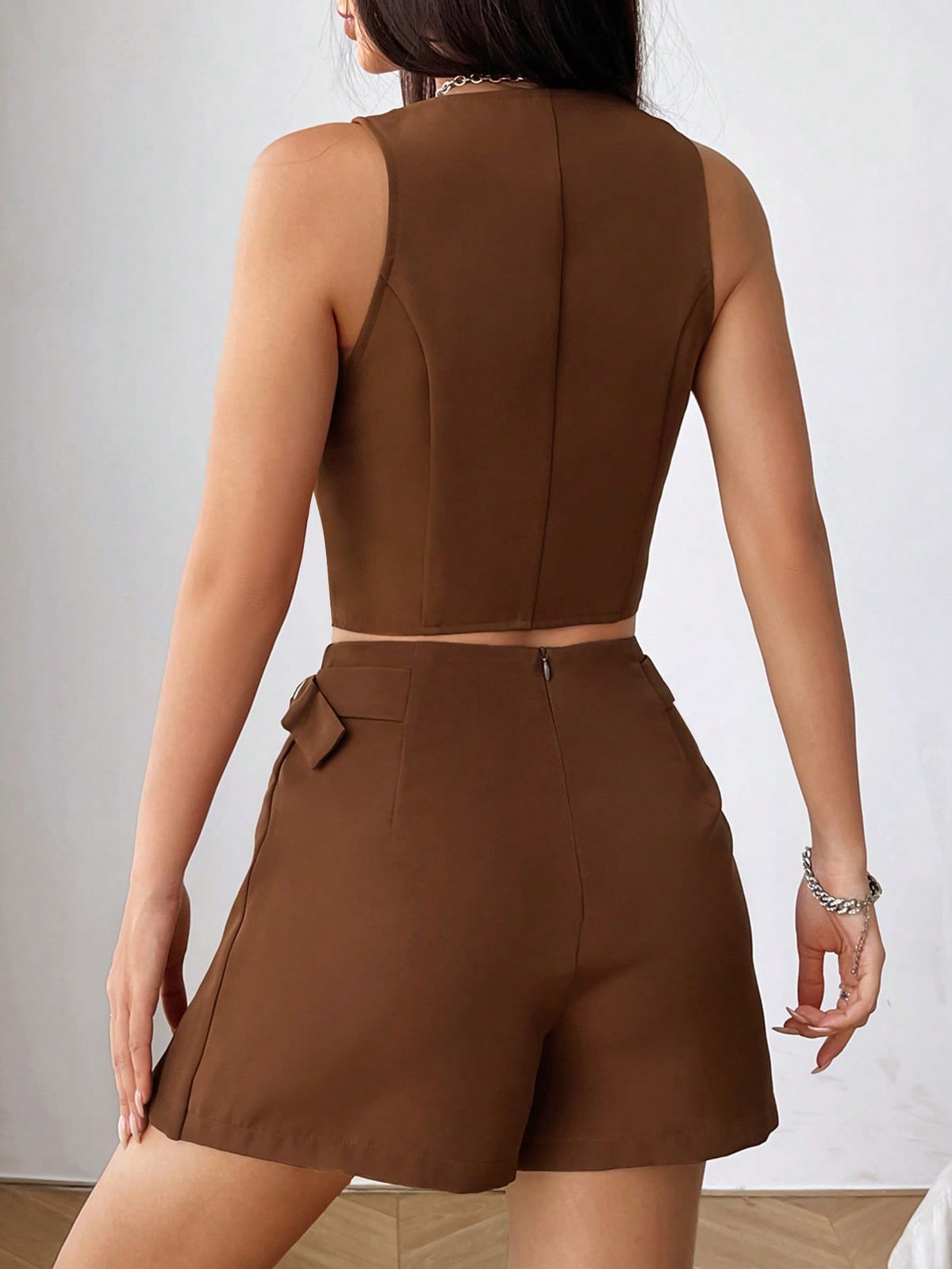 Conjunto Pamela Colete com Botão Frontal e Saia