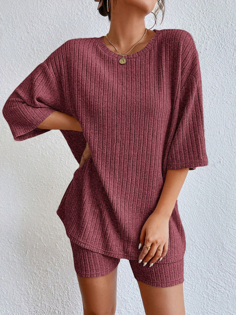 Conjunto Blusa e Bermudas de Malha canelada