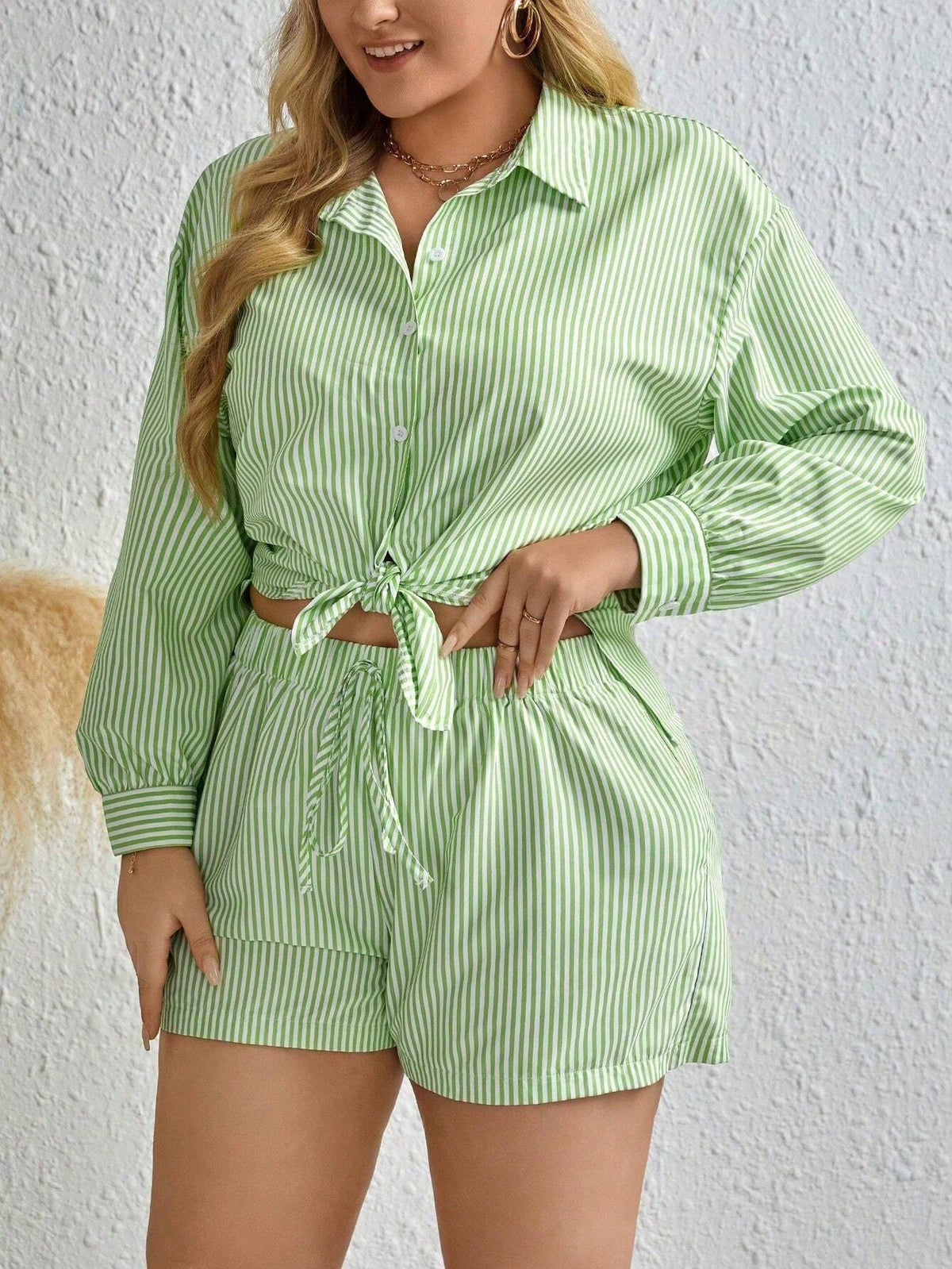 Camiseta & Shorts Plus-Size Impressão Listrada - Tiffani Moda Feminina