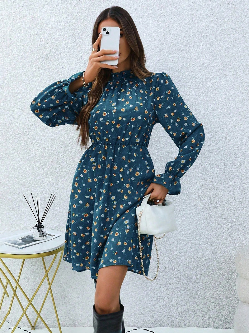 Vestido Elegância Flor de Outono de Manga Longa