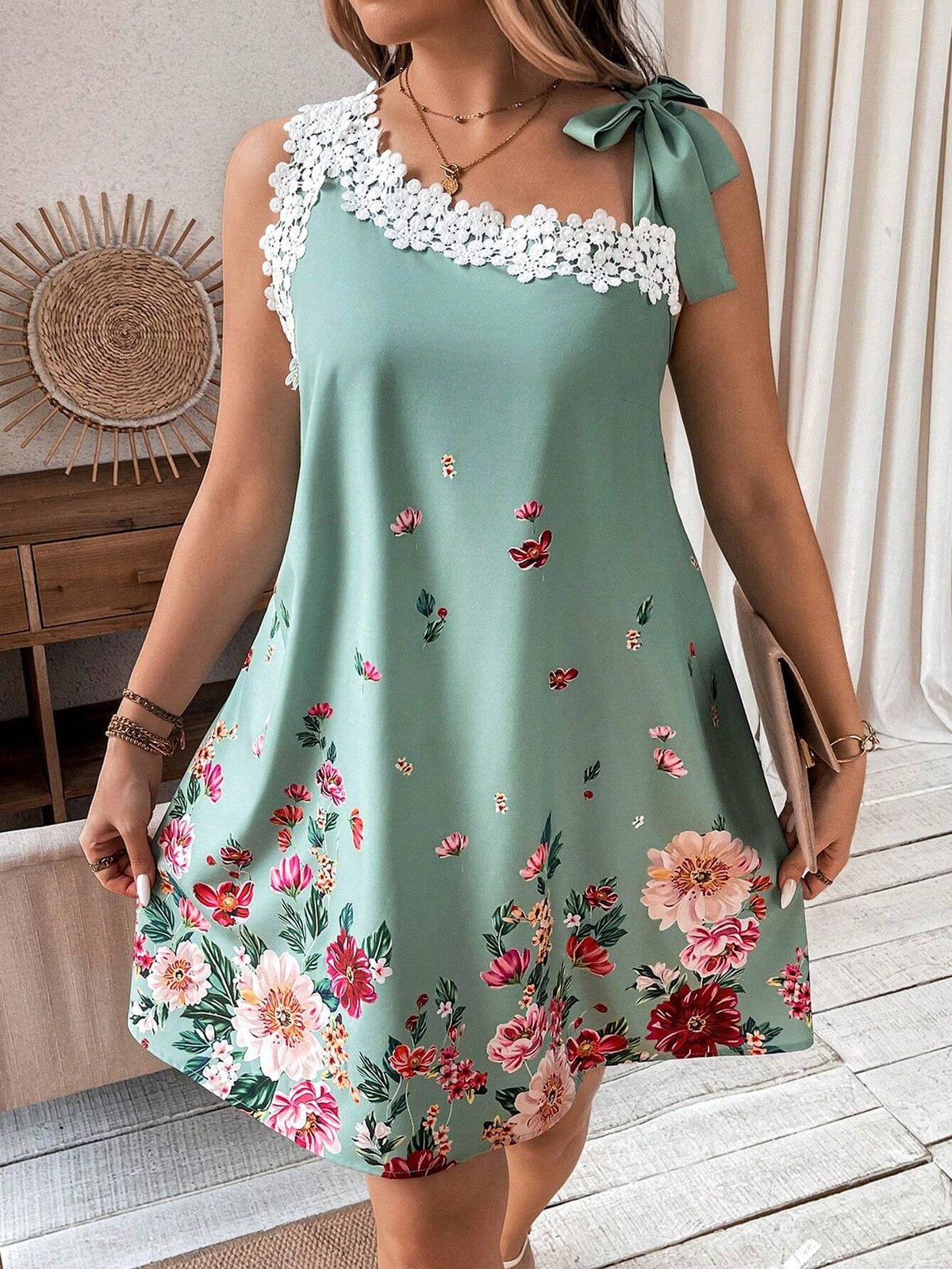 Vestido Plus Size Decote De Renda Em Patchwork - Tiffani Moda Feminina